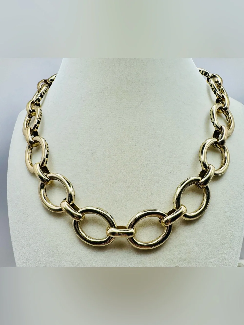 Ann Taylor Gold Tone Chain Link Necklace with Black Textured Oval Rings NWT